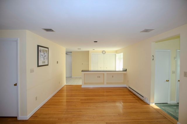 158 Slocum Rd, Dartmouth, MA 02747