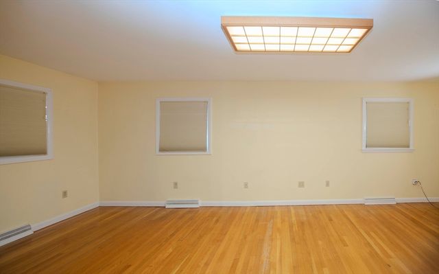 158 Slocum Rd, Dartmouth, MA 02747