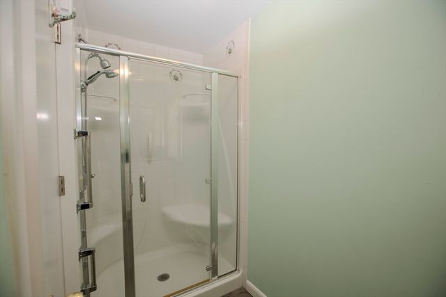 158 Slocum Rd, Dartmouth, MA 02747