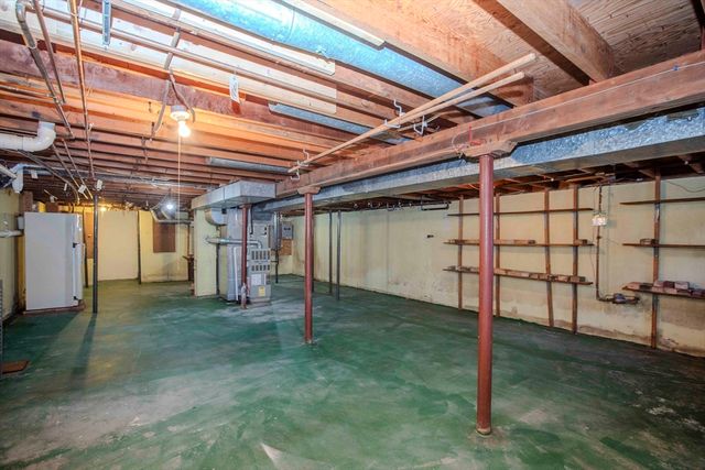 158 Slocum Rd, Dartmouth, MA 02747