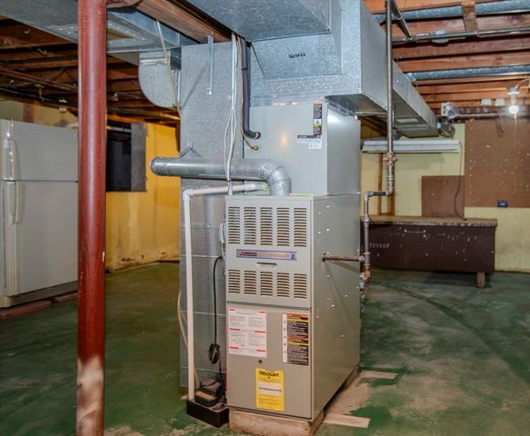 158 Slocum Rd, Dartmouth, MA 02747