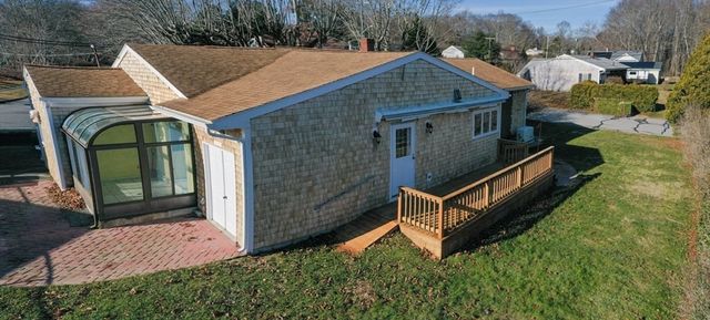 158 Slocum Rd, Dartmouth, MA 02747