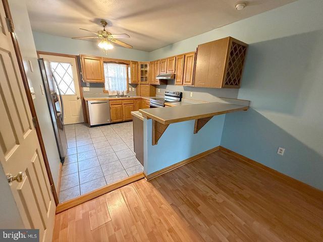 233 N 5TH ST, Newport, PA 17074