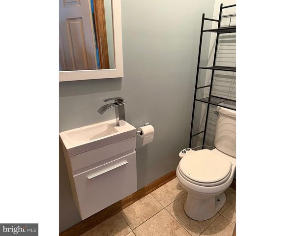 233 N 5TH ST, Newport, PA 17074