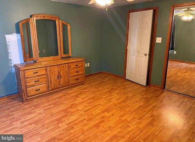 233 N 5TH ST, Newport, PA 17074