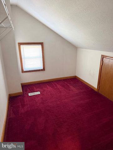 233 N 5TH ST, Newport, PA 17074