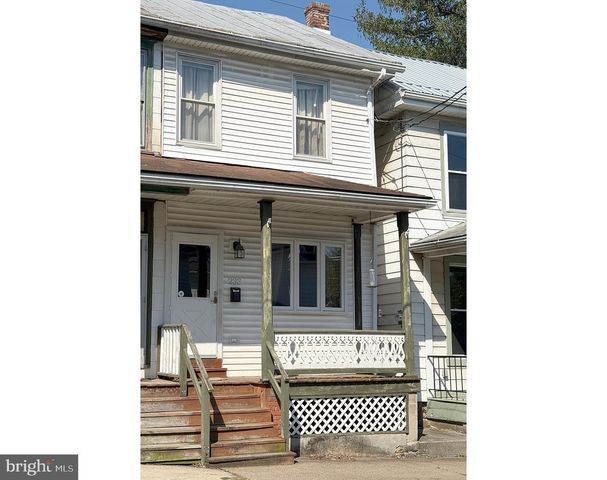 233 N 5TH ST, Newport, PA 17074