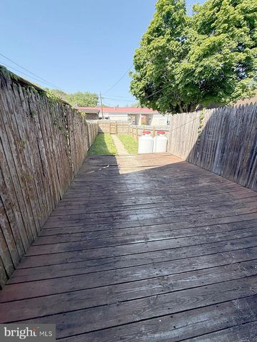 233 N 5TH ST, Newport, PA 17074