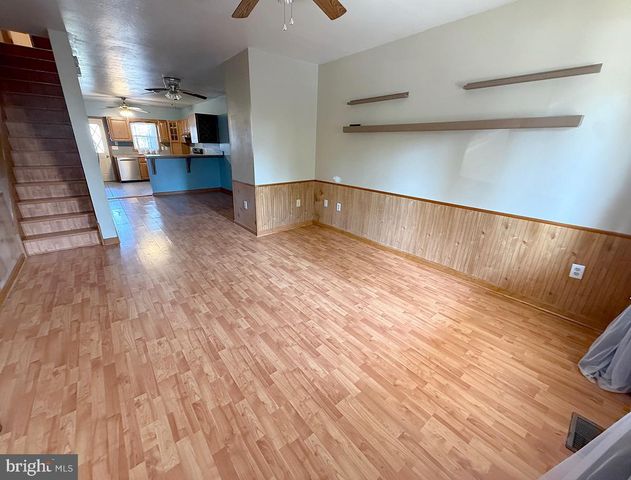 233 N 5TH ST, Newport, PA 17074