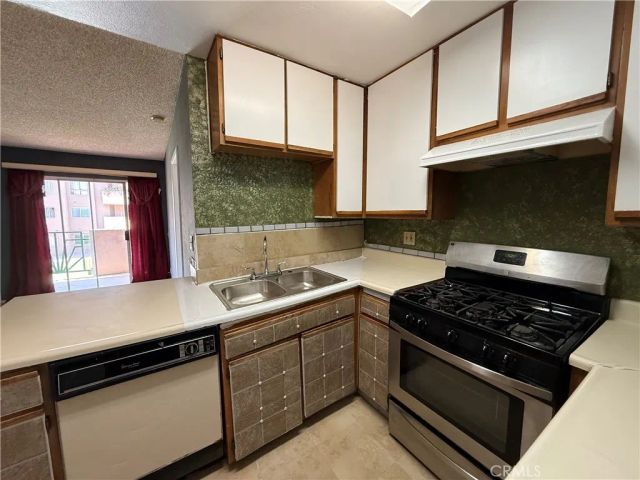 450 E 4th Street 207, Santa Ana, CA 92701