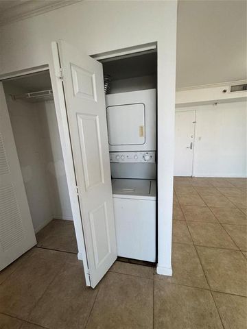 3300 NE 192nd Street Ph11, Aventura, FL 33180