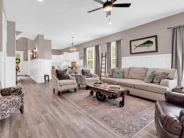 50 Comfort Ln., Pawleys Island, SC 29585