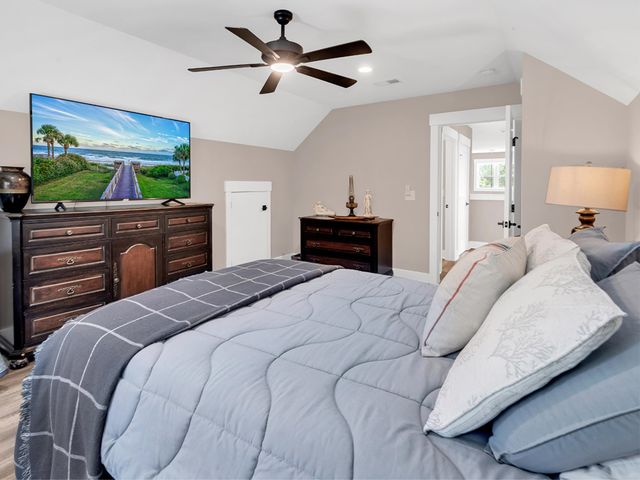 50 Comfort Ln., Pawleys Island, SC 29585