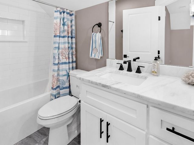 50 Comfort Ln., Pawleys Island, SC 29585