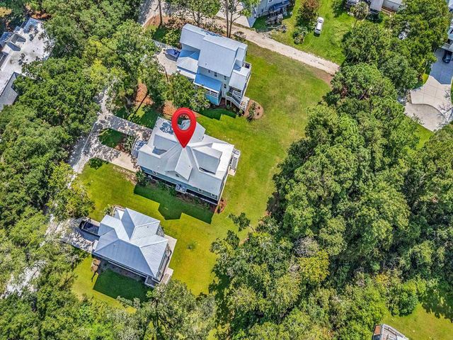 50 Comfort Ln., Pawleys Island, SC 29585