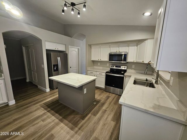 66 W DEXTER Way, San Tan Valley, AZ 85143