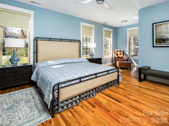 1916 Laurel Park Highway, Hendersonville, NC 28739