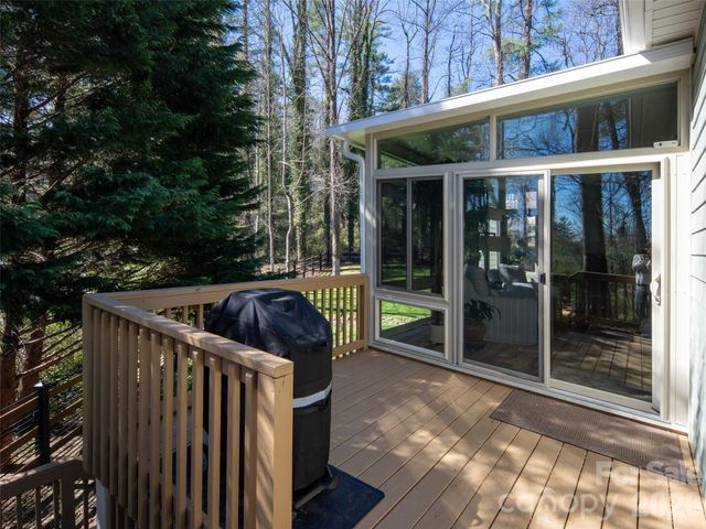 1916 Laurel Park Highway, Hendersonville, NC 28739