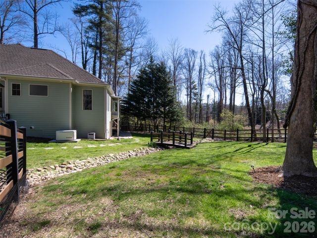 1916 Laurel Park Highway, Hendersonville, NC 28739