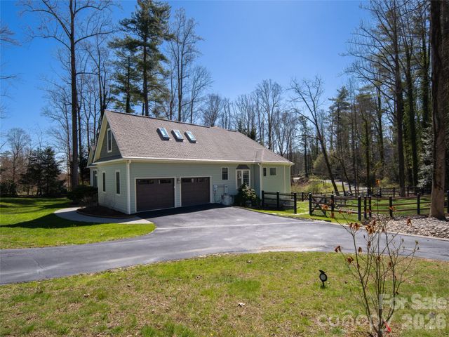 1916 Laurel Park Highway, Hendersonville, NC 28739