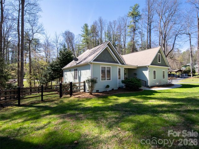 1916 Laurel Park Highway, Hendersonville, NC 28739