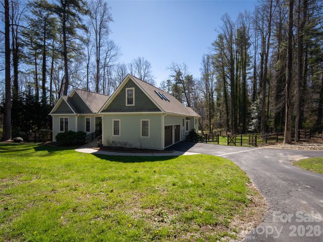 1916 Laurel Park Highway, Hendersonville, NC 28739