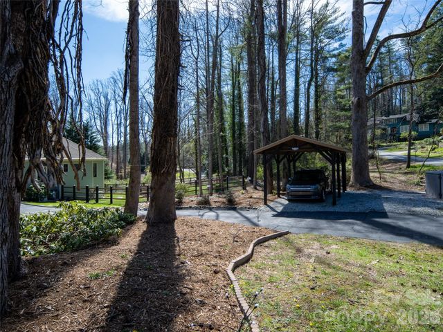 1916 Laurel Park Highway, Hendersonville, NC 28739