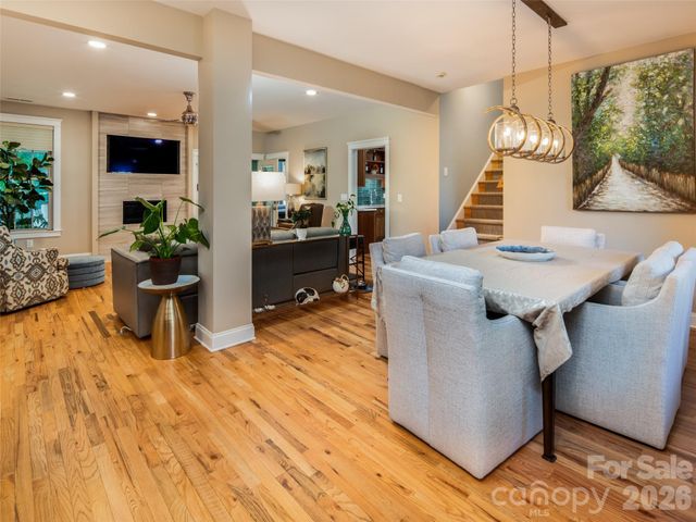 1916 Laurel Park Highway, Hendersonville, NC 28739