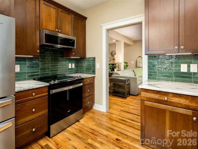 1916 Laurel Park Highway, Hendersonville, NC 28739