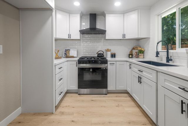 101 Recht Street, Hollister, CA 95023
