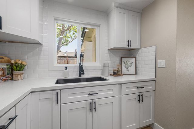 101 Recht Street, Hollister, CA 95023