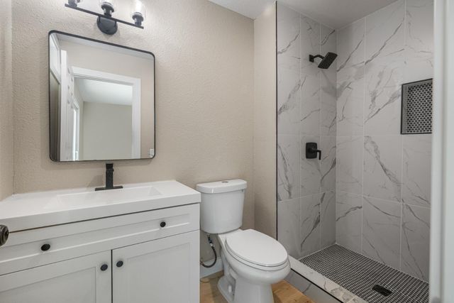 101 Recht Street, Hollister, CA 95023