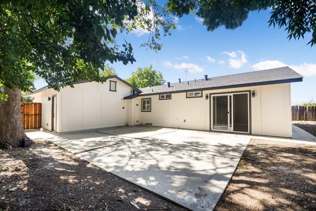 101 Recht Street, Hollister, CA 95023