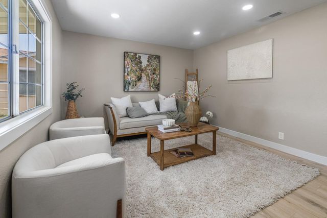 101 Recht Street, Hollister, CA 95023