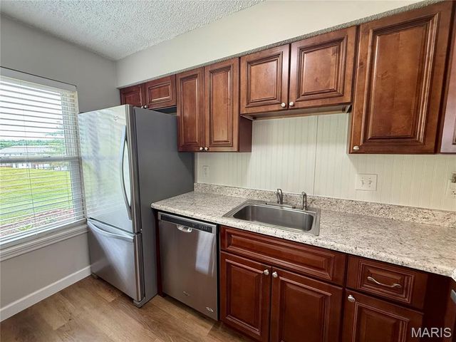 2279 Highland Hill Drive H, St Peters, MO 63376