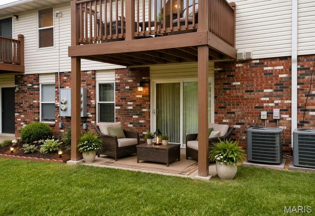 2279 Highland Hill Drive H, St Peters, MO 63376