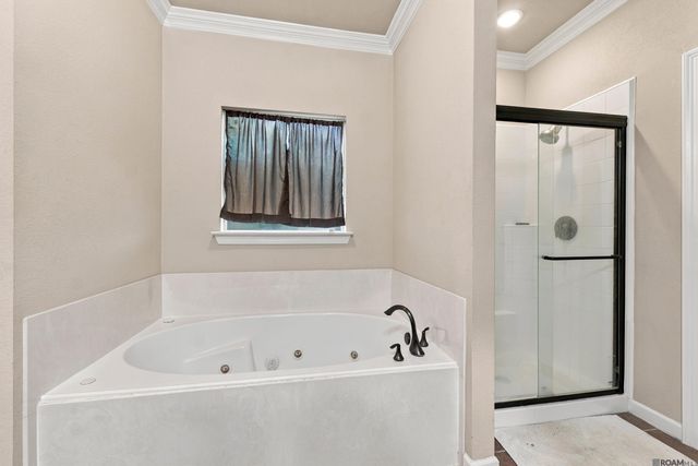 30889 Creek Valley Dr, Denham Springs, LA 70726