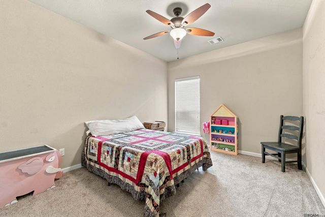 30889 Creek Valley Dr, Denham Springs, LA 70726