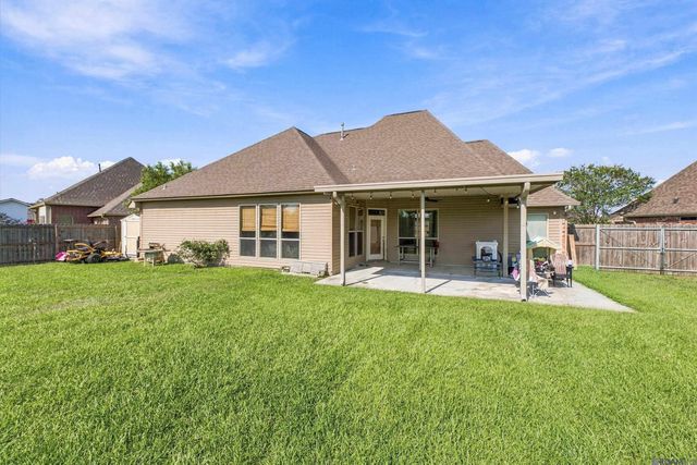 30889 Creek Valley Dr, Denham Springs, LA 70726