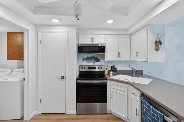 225 COUNTRY CLUB DRIVE D239, Largo, FL 33771