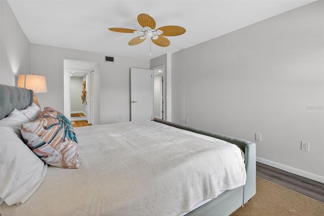 225 COUNTRY CLUB DRIVE D239, Largo, FL 33771