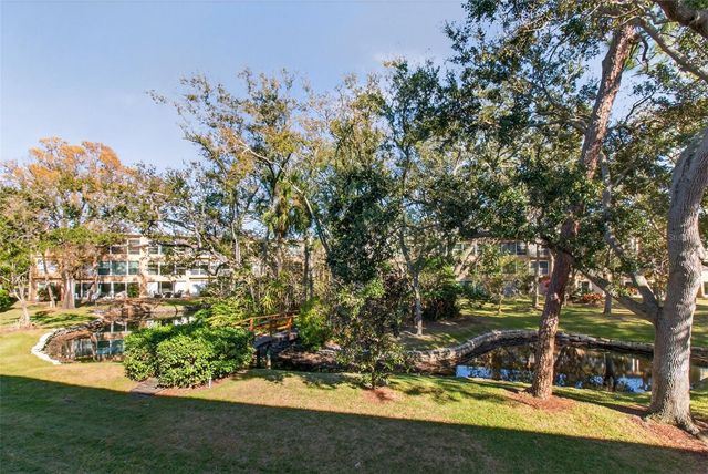 225 COUNTRY CLUB DRIVE D239, Largo, FL 33771