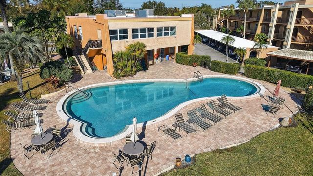 225 COUNTRY CLUB DRIVE D239, Largo, FL 33771
