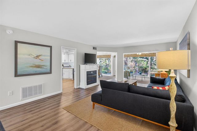 225 COUNTRY CLUB DRIVE D239, Largo, FL 33771