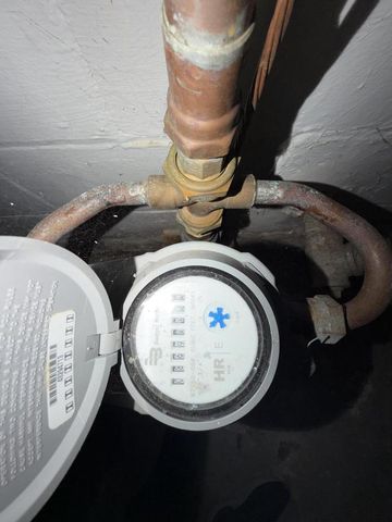 1565 S 57th STREET, West Allis, WI 53214