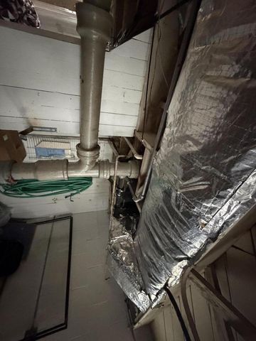 1565 S 57th STREET, West Allis, WI 53214