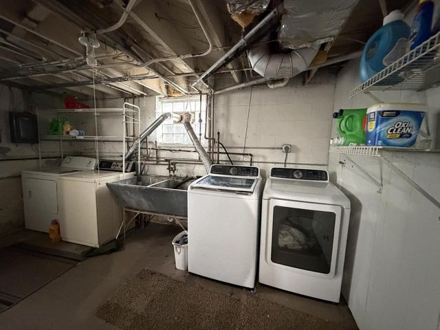 1565 S 57th STREET, West Allis, WI 53214