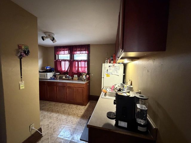 1565 S 57th STREET, West Allis, WI 53214