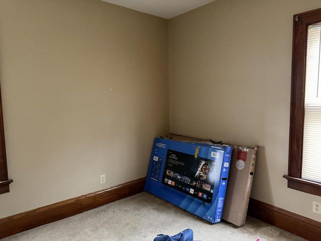 1565 S 57th STREET, West Allis, WI 53214