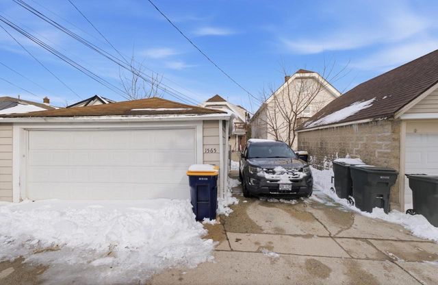 1565 S 57th STREET, West Allis, WI 53214